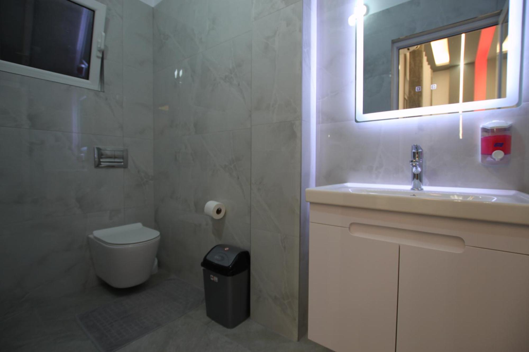 Vila Roxhest Sarandë 外观 照片