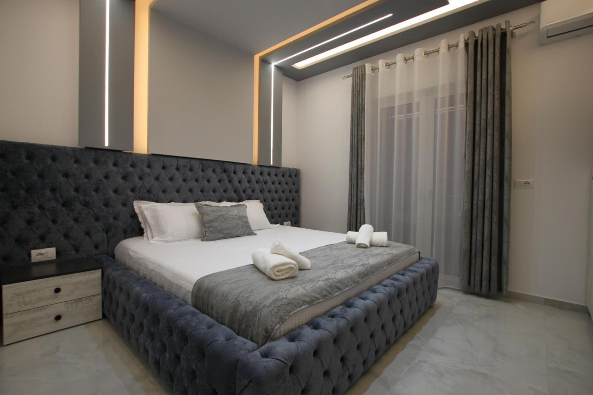 Vila Roxhest Sarandë 外观 照片