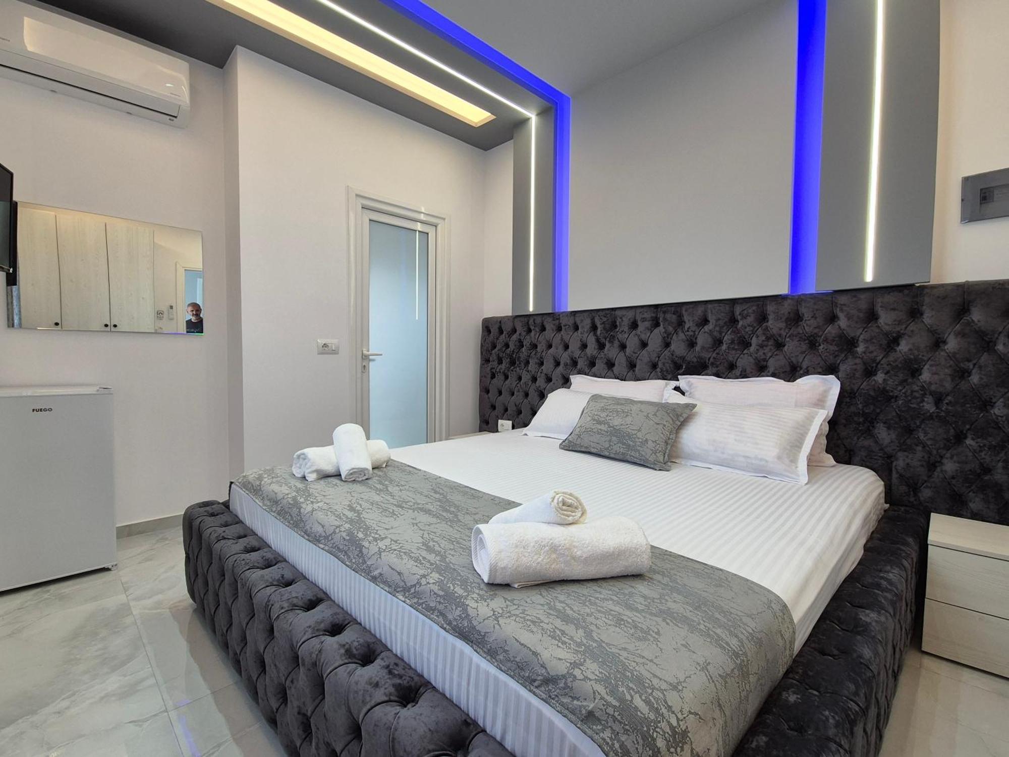 Vila Roxhest Sarandë 外观 照片