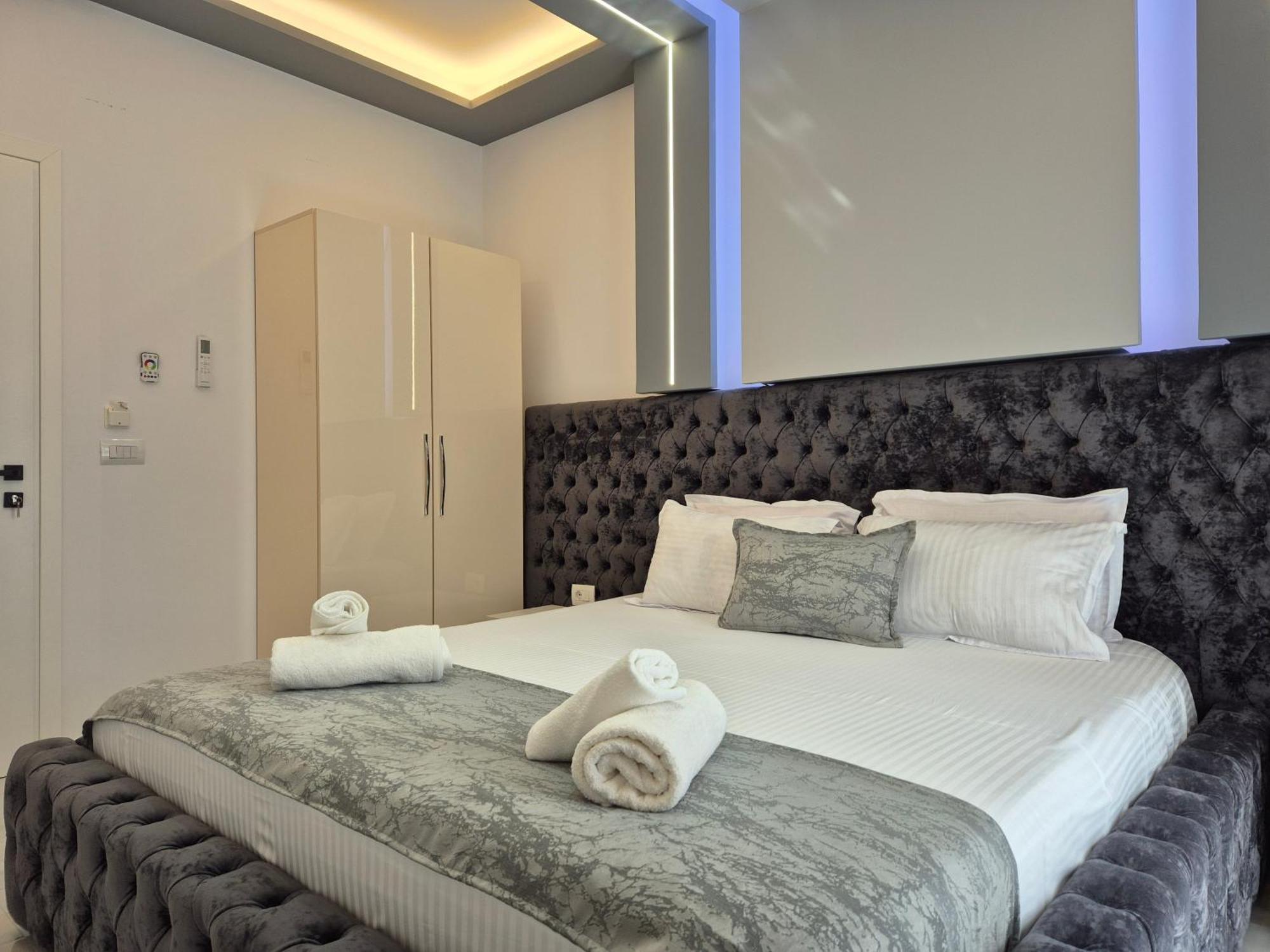 Vila Roxhest Sarandë 外观 照片