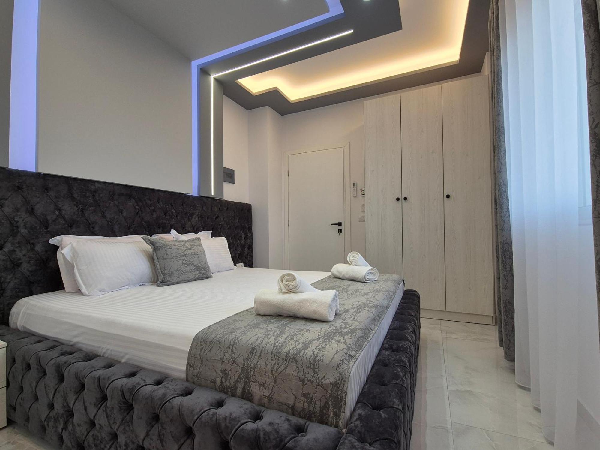 Vila Roxhest Sarandë 外观 照片