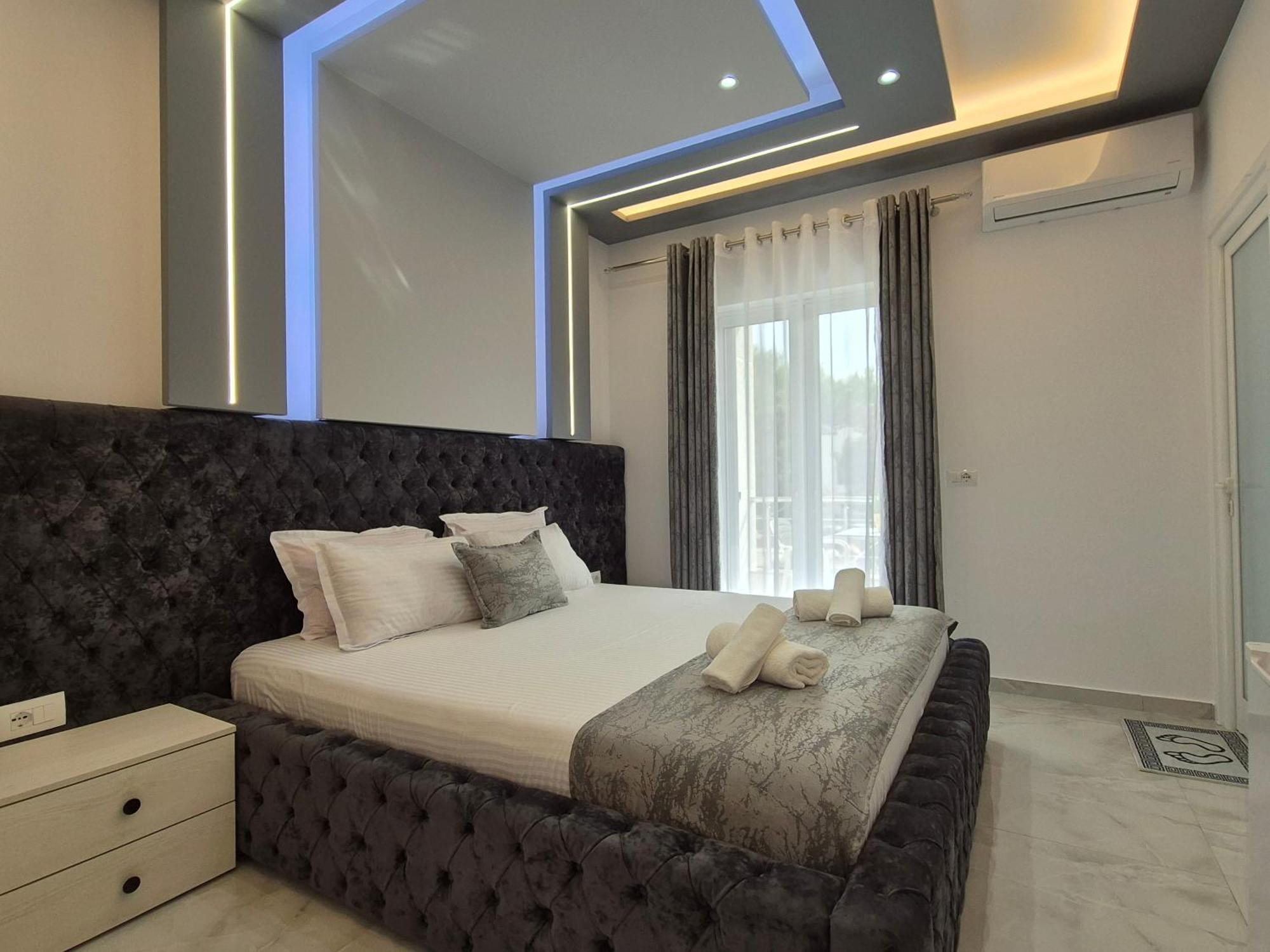 Vila Roxhest Sarandë 外观 照片