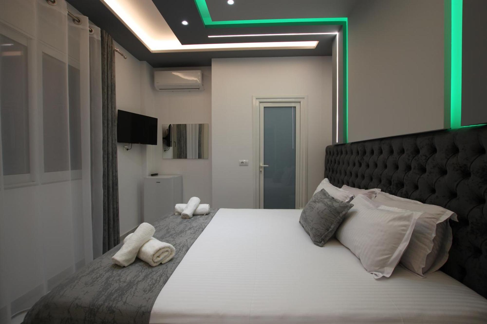Vila Roxhest Sarandë 外观 照片