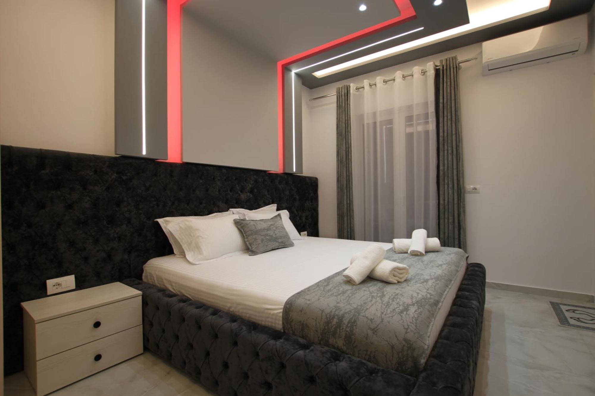Vila Roxhest Sarandë 外观 照片