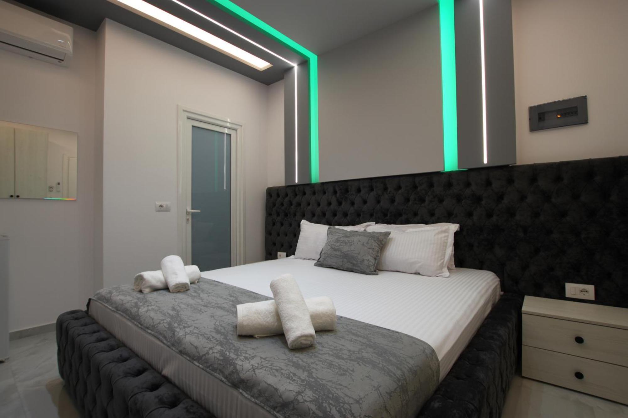 Vila Roxhest Sarandë 外观 照片